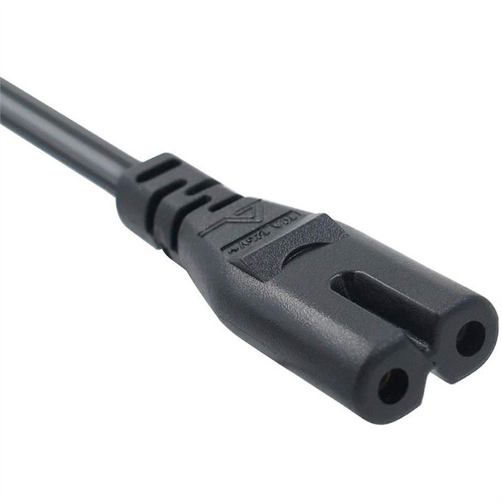 2 Pin Power Plug